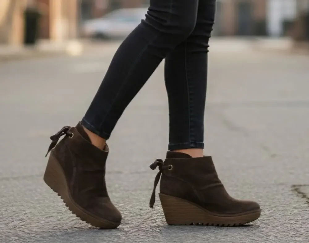 Fly London 40 Yama Suede Wedge Ankle Boots in brown sz 9 booties